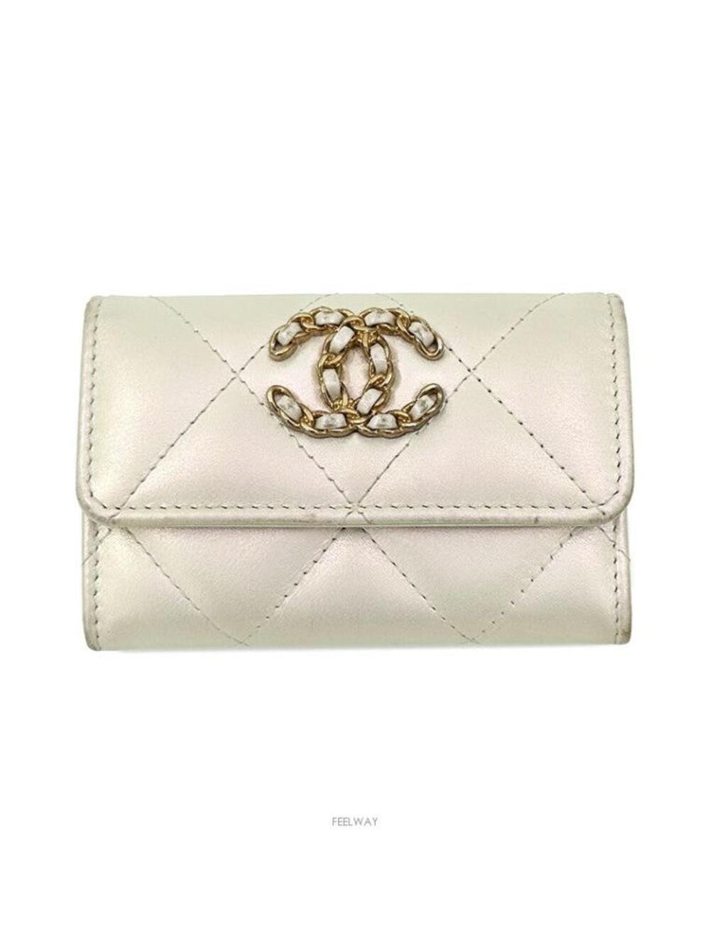 Chanel 19 Card Wallet #352652F58B
